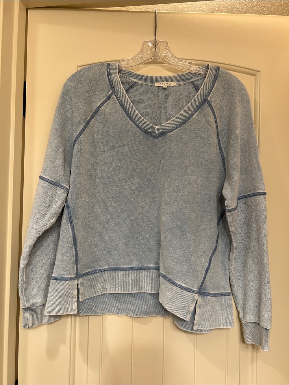 Zsupply Powder Blue V-Neck Sweatshirt with Contrast Seams